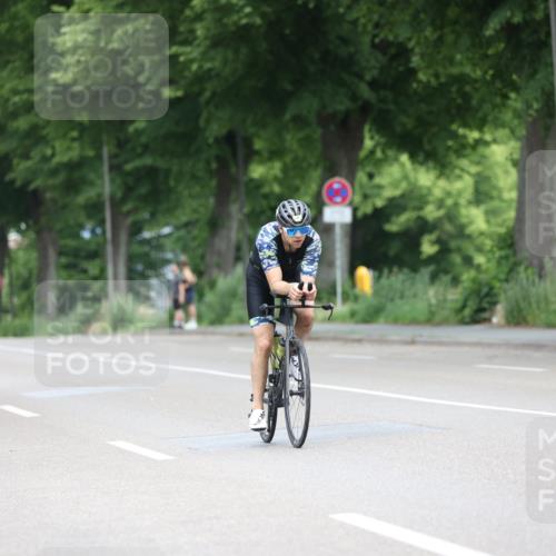 15.06.2025 - 7 Türme Triathlon Yannick Fuchs http://msf.ph/oto/7963015 15.06.2025 11:08:37 Radfahren 224, 280 meine-sportfotos.de