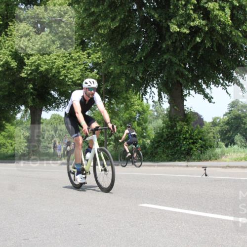 15.06.2025 - 7 Türme Triathlon Yannick Fuchs http://msf.ph/oto/7963057 15.06.2025 12:47:26 Radfahren  meine-sportfotos.de