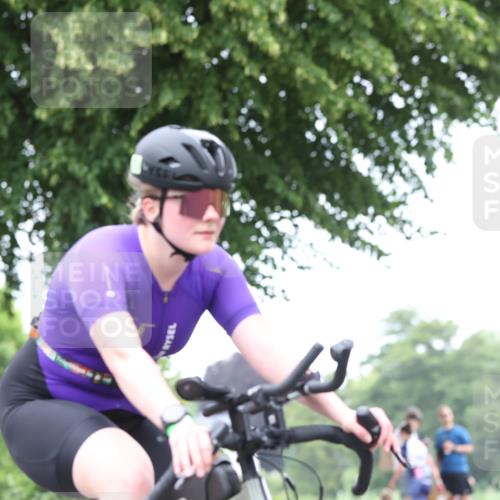 15.06.2025 - 7 Türme Triathlon Yannick Fuchs http://msf.ph/oto/7963080 15.06.2025 13:52:53 Radfahren 946, 985, 1035, 1115 meine-sportfotos.de