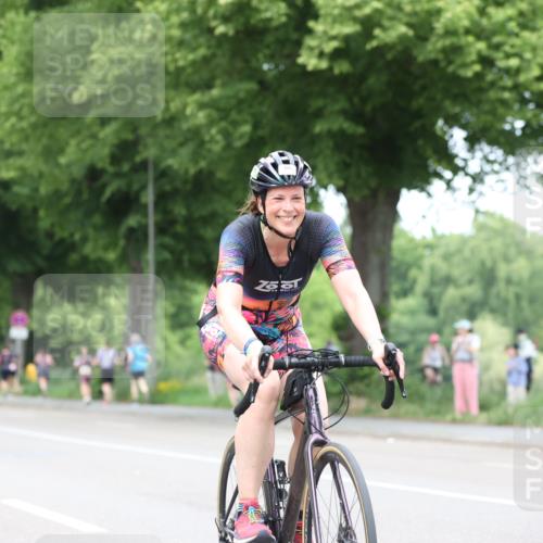 15.06.2025 - 7 Türme Triathlon Yannick Fuchs http://msf.ph/oto/7963126 15.06.2025 13:52:58 Radfahren 408, 946, 985, 1022, 1115 meine-sportfotos.de