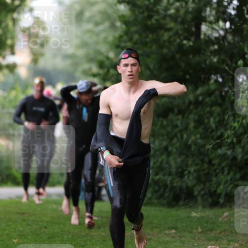 15.06.2025 - 7 Türme Triathlon Michael Strokosch http://msf.ph/oto/7963139 15.06.2025 12:15:46 Schwimmen 366, 446, 500, 503, 537, 575, 583 meine-sportfotos.de