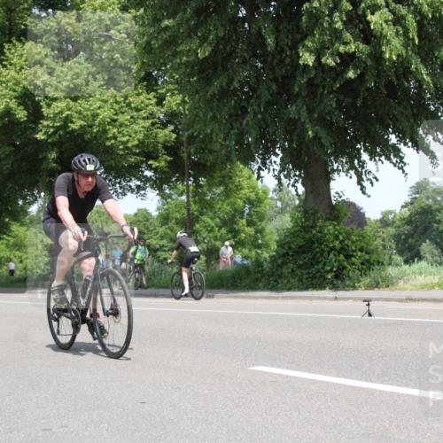 15.06.2025 - 7 Türme Triathlon Yannick Fuchs http://msf.ph/oto/7963150 15.06.2025 12:48:07 Radfahren  meine-sportfotos.de