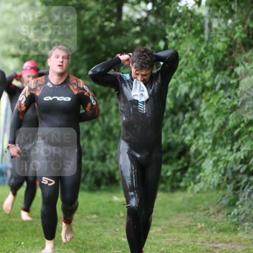 15.06.2025 - 7 Türme Triathlon Michael Strokosch http://msf.ph/oto/7963211 15.06.2025 12:15:50 Schwimmen 366, 446, 500, 503, 537, 575, 583 meine-sportfotos.de