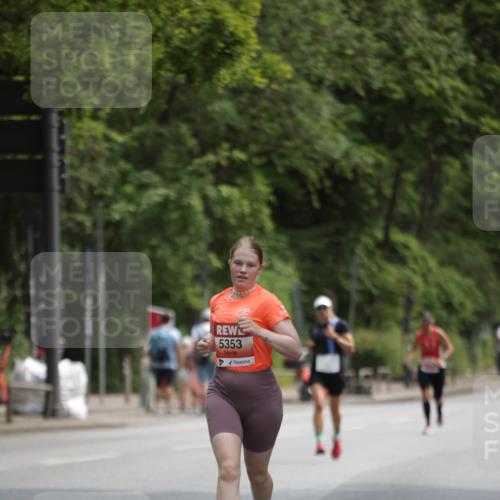 15.06.2025 - REWE Women's Run Jannik Wohlers http://msf.ph/oto/7963398 15.06.2025 09:58:04 Laufen 5353 meine-sportfotos.de