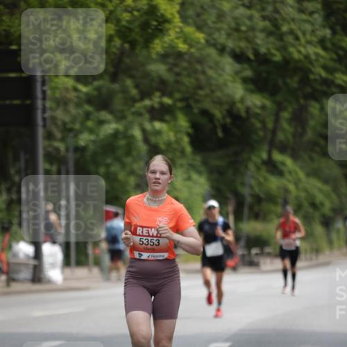 15.06.2025 - REWE Women's Run Jannik Wohlers http://msf.ph/oto/7963417 15.06.2025 09:58:04 Laufen 5353 meine-sportfotos.de