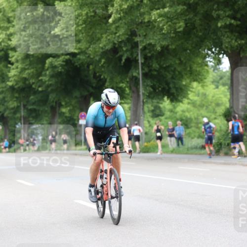 15.06.2025 - 7 Türme Triathlon Yannick Fuchs http://msf.ph/oto/7963562 15.06.2025 13:53:25 Radfahren 748, 819, 863 meine-sportfotos.de