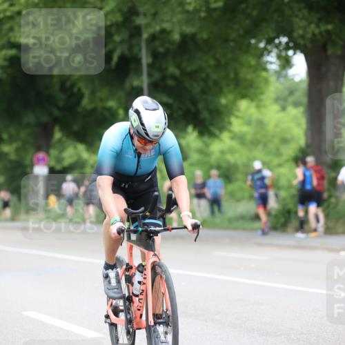15.06.2025 - 7 Türme Triathlon Yannick Fuchs http://msf.ph/oto/7963566 15.06.2025 13:53:25 Radfahren 748, 819, 863 meine-sportfotos.de