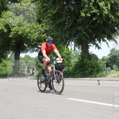 15.06.2025 - 7 Türme Triathlon Yannick Fuchs http://msf.ph/oto/7963571 15.06.2025 12:51:16 Radfahren  meine-sportfotos.de