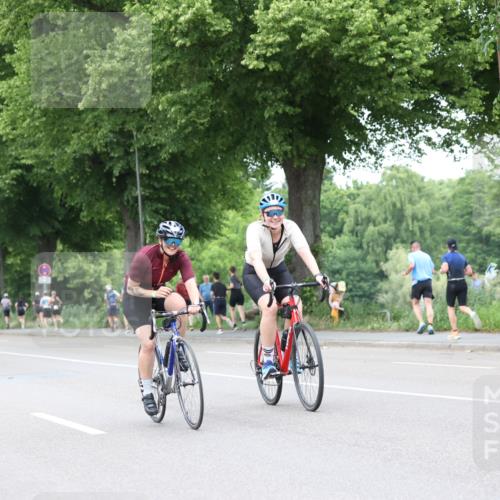 15.06.2025 - 7 Türme Triathlon Yannick Fuchs http://msf.ph/oto/7963662 15.06.2025 13:53:30 Radfahren 863, 1046, 1062 meine-sportfotos.de