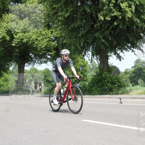15.06.2025 - 7 Türme Triathlon Yannick Fuchs http://msf.ph/oto/7963758 15.06.2025 12:53:19 Radfahren  meine-sportfotos.de