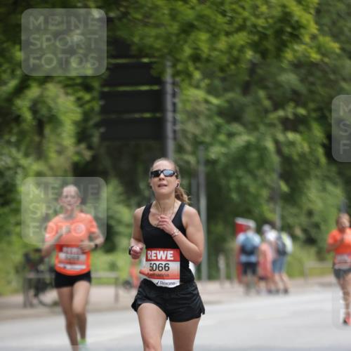 15.06.2025 - REWE Women's Run Jannik Wohlers http://msf.ph/oto/7963787 15.06.2025 09:58:40 Laufen 5269, 5066 meine-sportfotos.de