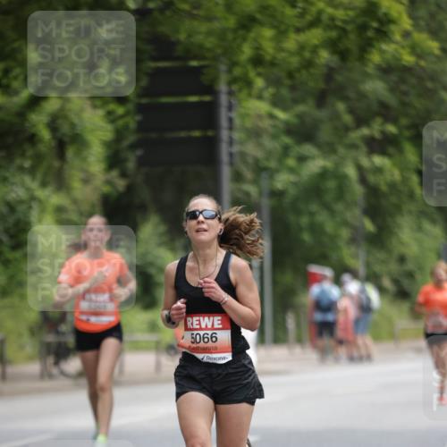 15.06.2025 - REWE Women's Run Jannik Wohlers http://msf.ph/oto/7963790 15.06.2025 09:58:40 Laufen 5269, 5066 meine-sportfotos.de