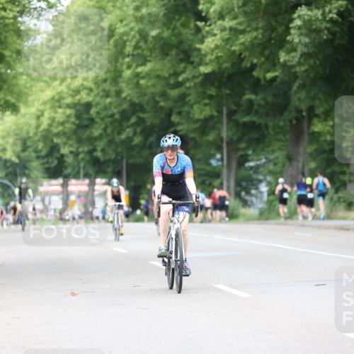 15.06.2025 - 7 Türme Triathlon Yannick Fuchs http://msf.ph/oto/7963953 15.06.2025 13:54:07 Radfahren 829, 1192 meine-sportfotos.de
