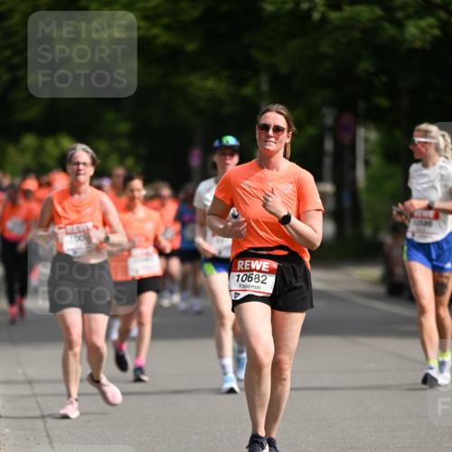 15.06.2025 - REWE Women's Run Dr. Thomas Lammeyer http://msf.ph/oto/7964077 15.06.2025 09:52:35 Laufen 10682 meine-sportfotos.de