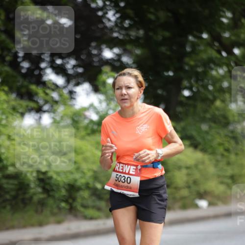15.06.2025 - REWE Women's Run Jannik Wohlers http://msf.ph/oto/7964083 15.06.2025 09:58:49 Laufen 5030 meine-sportfotos.de