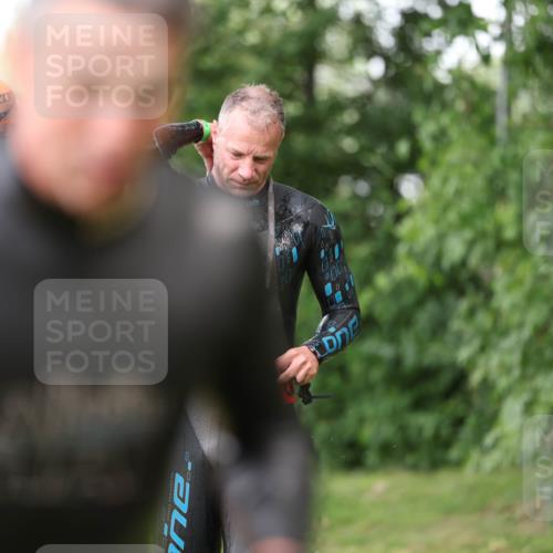 15.06.2025 - 7 Türme Triathlon Michael Strokosch http://msf.ph/oto/7964137 15.06.2025 12:16:51 Schwimmen 373, 387, 389, 400, 423, 435, 451, 485, 560, 609, 622, 629, 632 meine-sportfotos.de