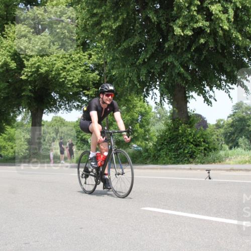 15.06.2025 - 7 Türme Triathlon Yannick Fuchs http://msf.ph/oto/7964163 15.06.2025 12:55:33 Radfahren  meine-sportfotos.de
