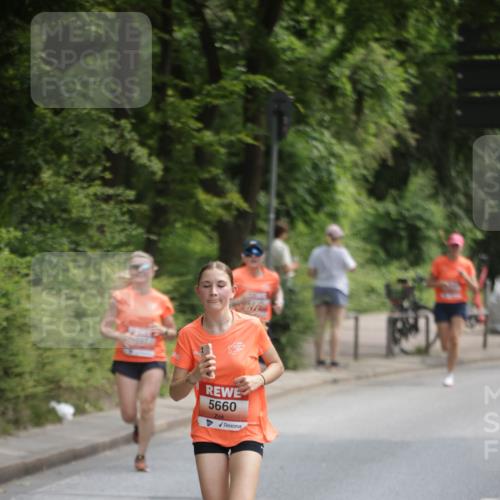 15.06.2025 - REWE Women's Run Jannik Wohlers http://msf.ph/oto/7964164 15.06.2025 09:59:14 Laufen 5660 meine-sportfotos.de