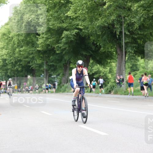 15.06.2025 - 7 Türme Triathlon Yannick Fuchs http://msf.ph/oto/7964191 15.06.2025 13:54:16 Radfahren 1015, 1173 meine-sportfotos.de