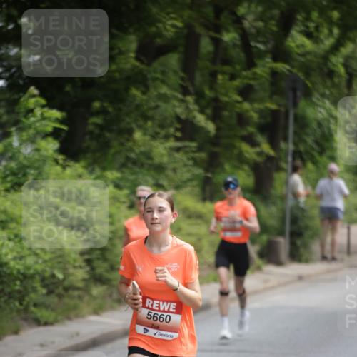 15.06.2025 - REWE Women's Run Jannik Wohlers http://msf.ph/oto/7964195 15.06.2025 09:59:15 Laufen 5660 meine-sportfotos.de