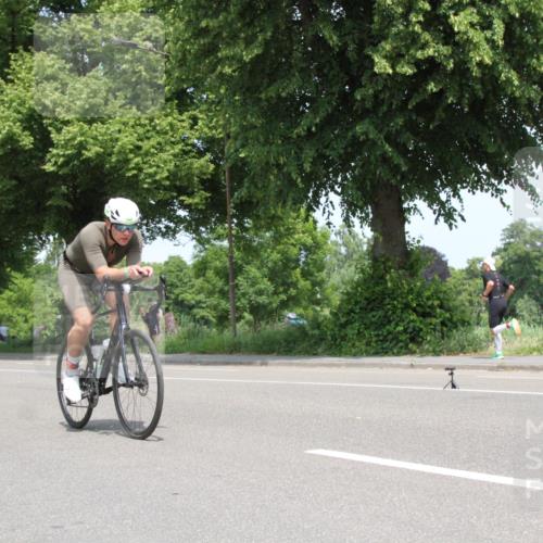 15.06.2025 - 7 Türme Triathlon Yannick Fuchs http://msf.ph/oto/7964266 15.06.2025 12:56:32 Radfahren  meine-sportfotos.de