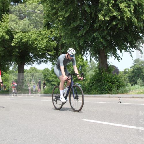 15.06.2025 - 7 Türme Triathlon Yannick Fuchs http://msf.ph/oto/7964315 15.06.2025 12:56:49 Radfahren  meine-sportfotos.de