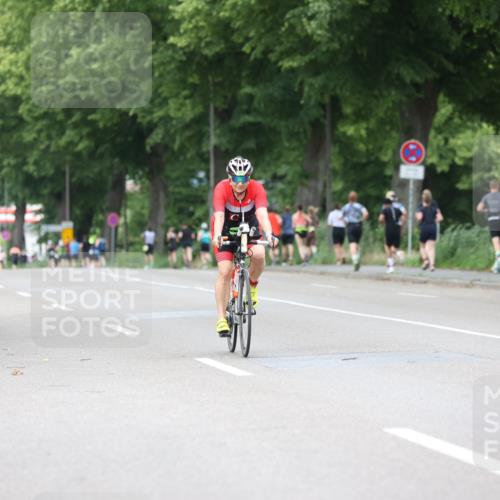 15.06.2025 - 7 Türme Triathlon Yannick Fuchs http://msf.ph/oto/7964317 15.06.2025 13:54:32 Radfahren  meine-sportfotos.de