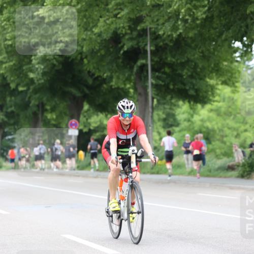 15.06.2025 - 7 Türme Triathlon Yannick Fuchs http://msf.ph/oto/7964336 15.06.2025 13:54:33 Radfahren  meine-sportfotos.de