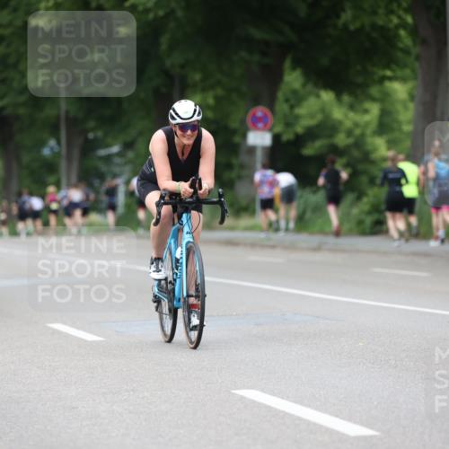 15.06.2025 - 7 Türme Triathlon Yannick Fuchs http://msf.ph/oto/7964368 15.06.2025 13:54:46 Radfahren 737 meine-sportfotos.de
