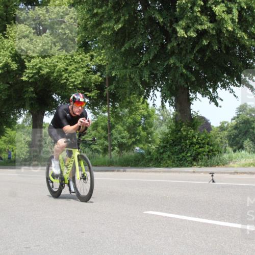 15.06.2025 - 7 Türme Triathlon Yannick Fuchs http://msf.ph/oto/7964412 15.06.2025 12:57:40 Radfahren  meine-sportfotos.de