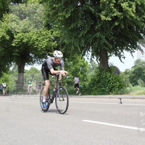 15.06.2025 - 7 Türme Triathlon Yannick Fuchs http://msf.ph/oto/7964453 15.06.2025 12:57:57 Radfahren  meine-sportfotos.de