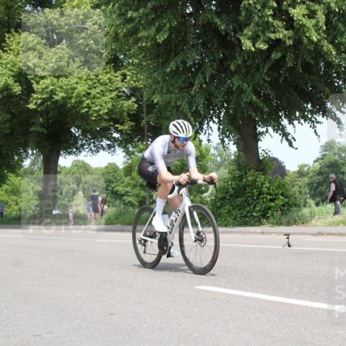 15.06.2025 - 7 Türme Triathlon Yannick Fuchs http://msf.ph/oto/7964461 15.06.2025 12:58:09 Radfahren  meine-sportfotos.de