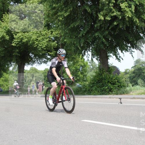 15.06.2025 - 7 Türme Triathlon Yannick Fuchs http://msf.ph/oto/7964676 15.06.2025 12:59:47 Radfahren  meine-sportfotos.de