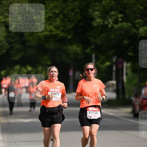 15.06.2025 - REWE Women's Run Dr. Thomas Lammeyer http://msf.ph/oto/7964736 15.06.2025 09:53:00 Laufen 10671, 10345 meine-sportfotos.de