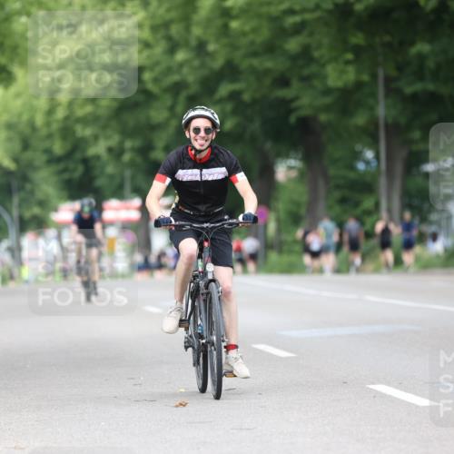 15.06.2025 - 7 Türme Triathlon Yannick Fuchs http://msf.ph/oto/7964752 15.06.2025 13:55:48 Radfahren 937, 1118 meine-sportfotos.de