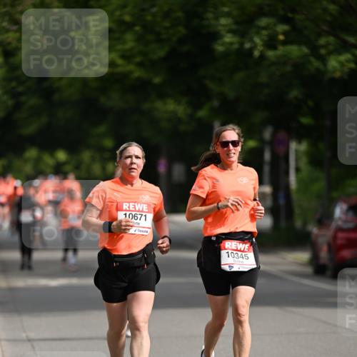15.06.2025 - REWE Women's Run Dr. Thomas Lammeyer http://msf.ph/oto/7964767 15.06.2025 09:53:01 Laufen 10671, 10345 meine-sportfotos.de