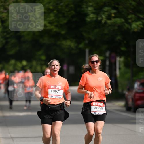 15.06.2025 - REWE Women's Run Dr. Thomas Lammeyer http://msf.ph/oto/7964774 15.06.2025 09:53:01 Laufen 10671, 4, 10345 meine-sportfotos.de