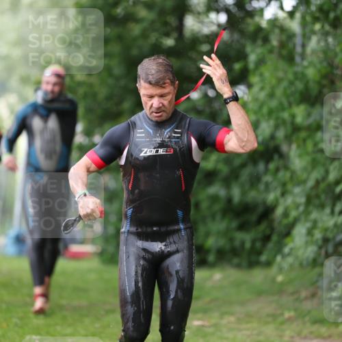 15.06.2025 - 7 Türme Triathlon Michael Strokosch http://msf.ph/oto/7964823 15.06.2025 12:17:52 Schwimmen 445, 523, 540, 608, 615, 628, 654, 656, 661, 672, 678 meine-sportfotos.de