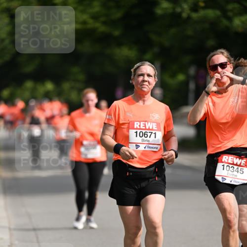 15.06.2025 - REWE Women's Run Dr. Thomas Lammeyer http://msf.ph/oto/7964839 15.06.2025 09:53:03 Laufen 10671, 10345 meine-sportfotos.de