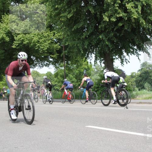 15.06.2025 - 7 Türme Triathlon Yannick Fuchs http://msf.ph/oto/7964840 15.06.2025 13:01:19 Radfahren  meine-sportfotos.de