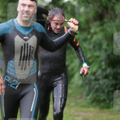 15.06.2025 - 7 Türme Triathlon Michael Strokosch http://msf.ph/oto/7964872 15.06.2025 12:17:56 Schwimmen 445, 523, 540, 608, 615, 628, 638, 654, 656, 672, 678 meine-sportfotos.de