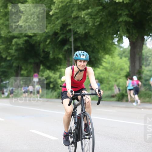 15.06.2025 - 7 Türme Triathlon Yannick Fuchs http://msf.ph/oto/7964885 15.06.2025 13:56:05 Radfahren 871, 932 meine-sportfotos.de