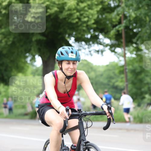 15.06.2025 - 7 Türme Triathlon Yannick Fuchs http://msf.ph/oto/7964900 15.06.2025 13:56:05 Radfahren 871, 932 meine-sportfotos.de