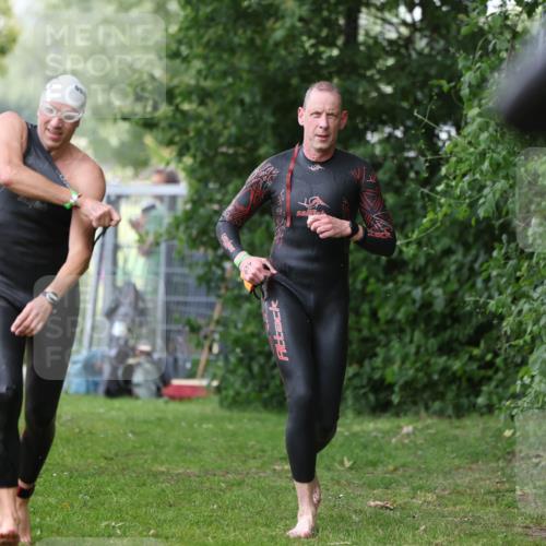 15.06.2025 - 7 Türme Triathlon Michael Strokosch http://msf.ph/oto/7964901 15.06.2025 12:17:58 Schwimmen 445, 523, 540, 608, 615, 628, 638, 654, 656, 672, 678 meine-sportfotos.de