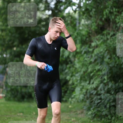 15.06.2025 - 7 Türme Triathlon Michael Strokosch http://msf.ph/oto/7964961 15.06.2025 12:18:03 Schwimmen 380, 445, 523, 540, 608, 615, 628, 637, 638, 654, 656, 678 meine-sportfotos.de