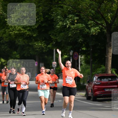 15.06.2025 - REWE Women's Run Dr. Thomas Lammeyer http://msf.ph/oto/7964992 15.06.2025 09:53:12 Laufen 1053, 10850, 10814, 10275, 10716 meine-sportfotos.de