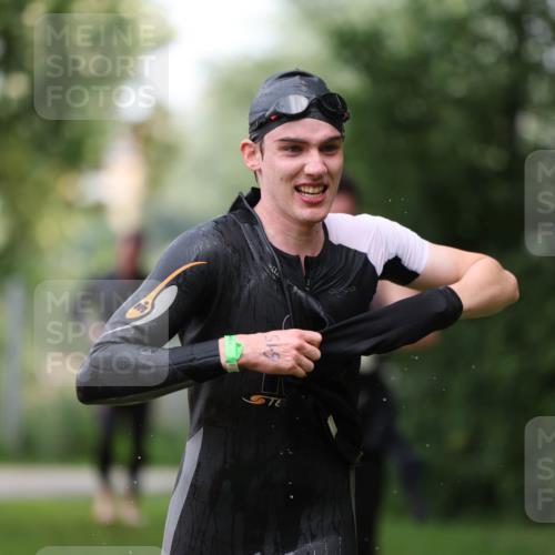15.06.2025 - 7 Türme Triathlon Michael Strokosch http://msf.ph/oto/7965047 15.06.2025 12:18:12 Schwimmen 380, 608, 615, 637, 638, 654, 656, 678 meine-sportfotos.de