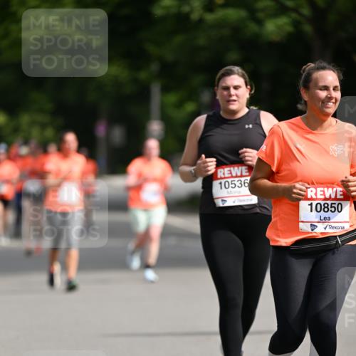15.06.2025 - REWE Women's Run Dr. Thomas Lammeyer http://msf.ph/oto/7965232 15.06.2025 09:53:20 Laufen 10536, 10850 meine-sportfotos.de