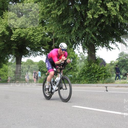 15.06.2025 - 7 Türme Triathlon Yannick Fuchs http://msf.ph/oto/7965358 15.06.2025 13:08:07 Radfahren  meine-sportfotos.de