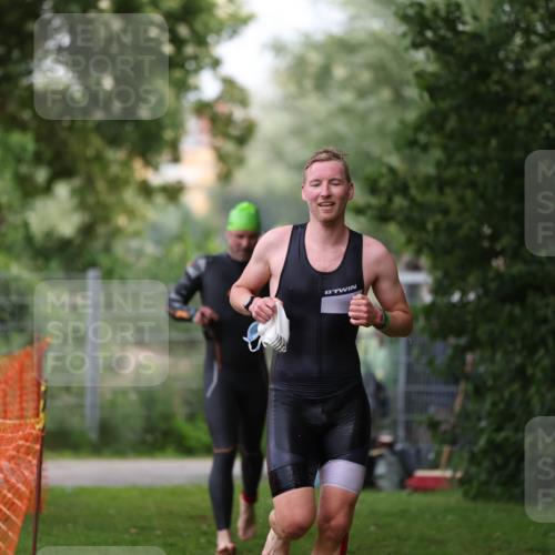 15.06.2025 - 7 Türme Triathlon Michael Strokosch http://msf.ph/oto/7965416 15.06.2025 12:19:07 Schwimmen 367, 559, 570, 649 meine-sportfotos.de